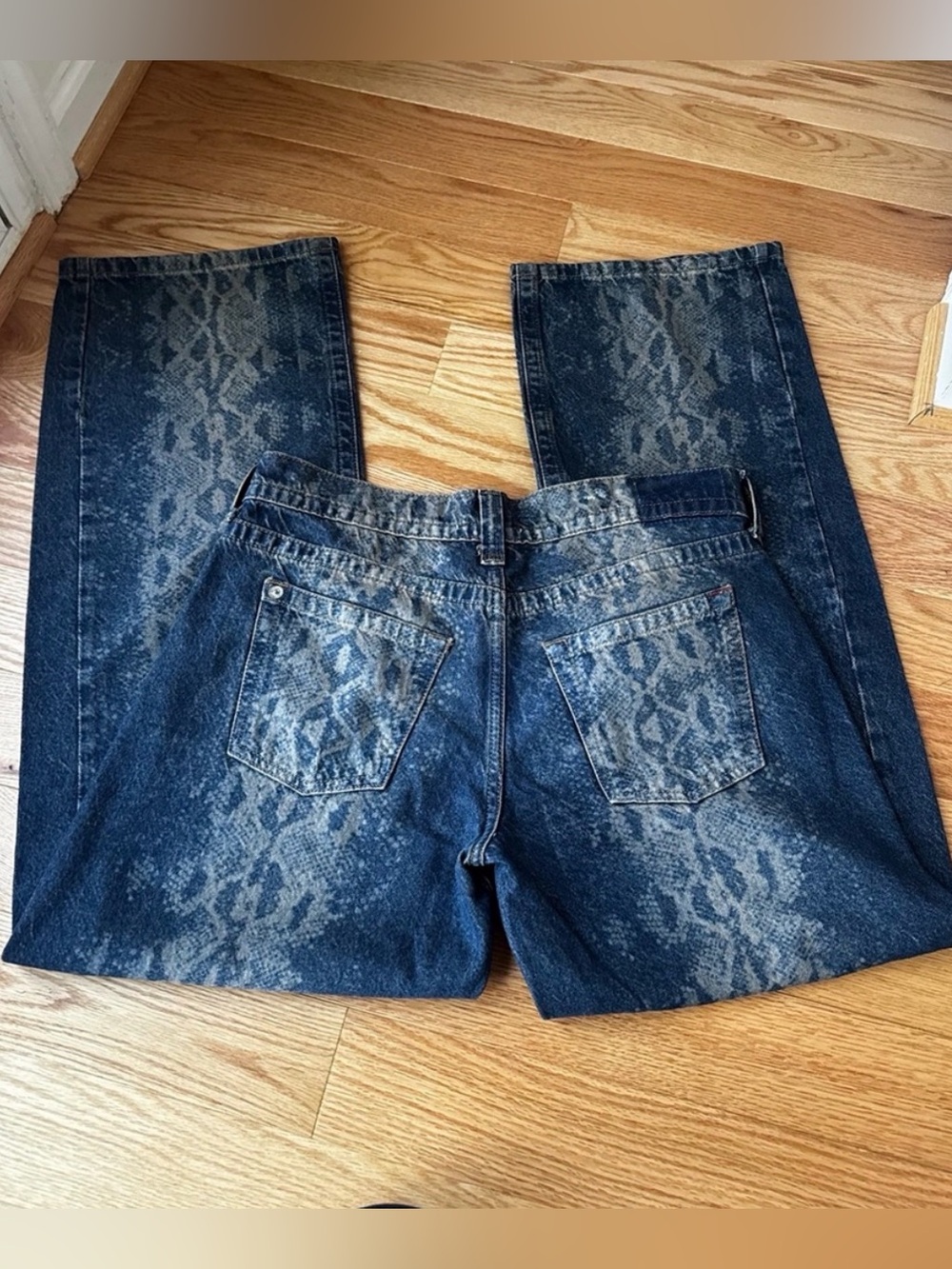 BDG Kayla Lowrise Snake Print Wide Leg Jean Blue Snakeskin Y2K Low Rise Size 30 - Picture 8 of 13